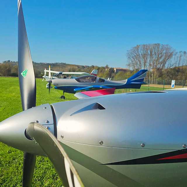 Hangar Cuneo: avvicinamento al volo per ragazzi, esperienze a Asti, Torino, Alba, Cuneo