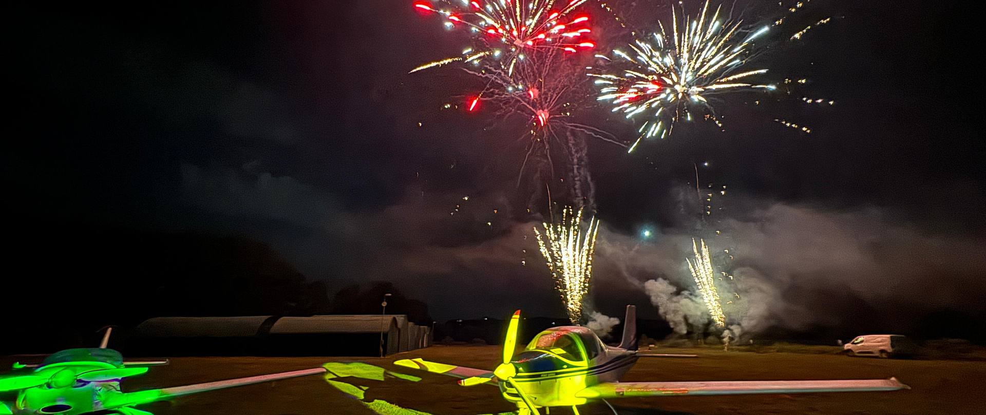 Avioboglietto in Bianco: cena in bianco gourmet sulla pista illuminata del Monferrato